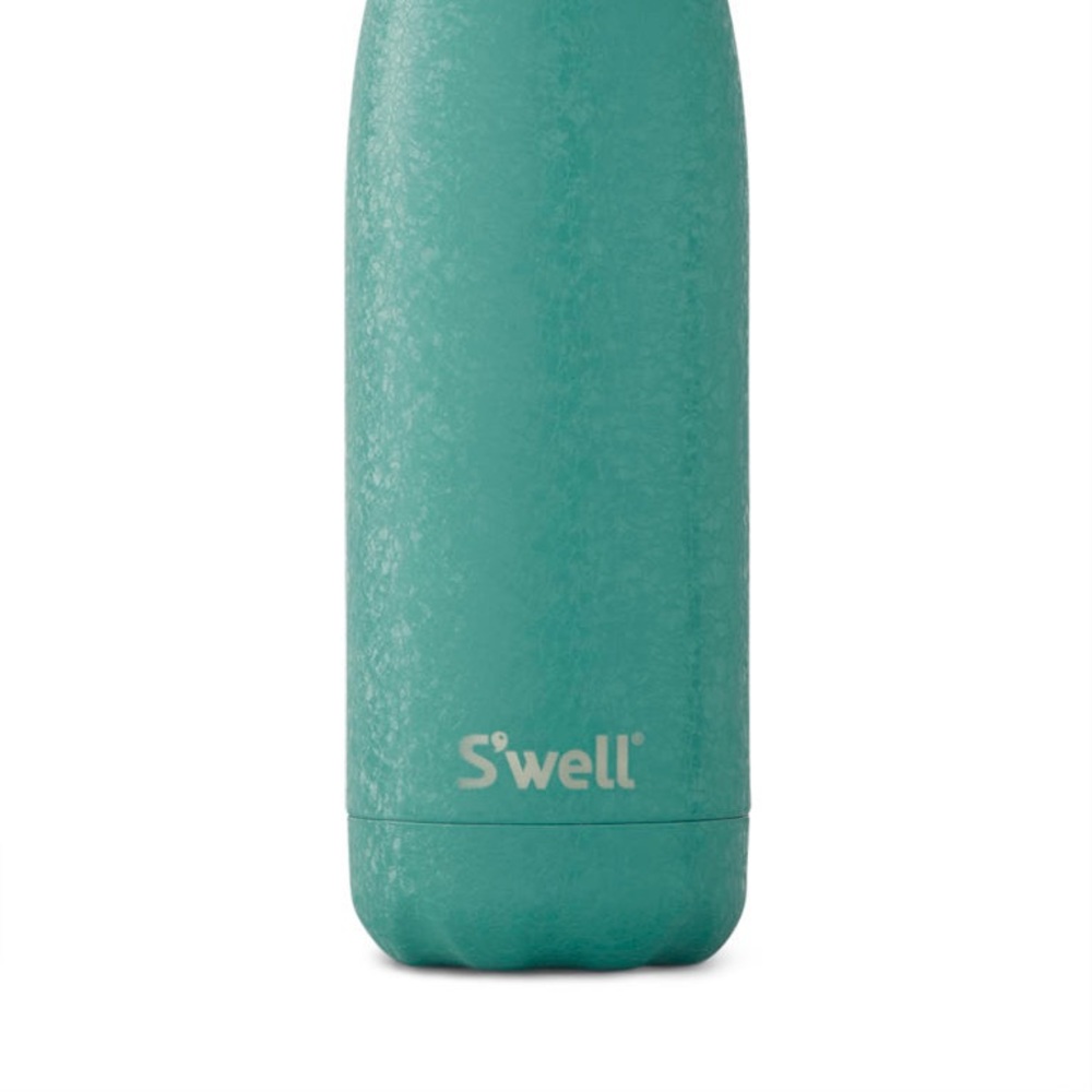NEW WITH BOX Swell 25oz canteen